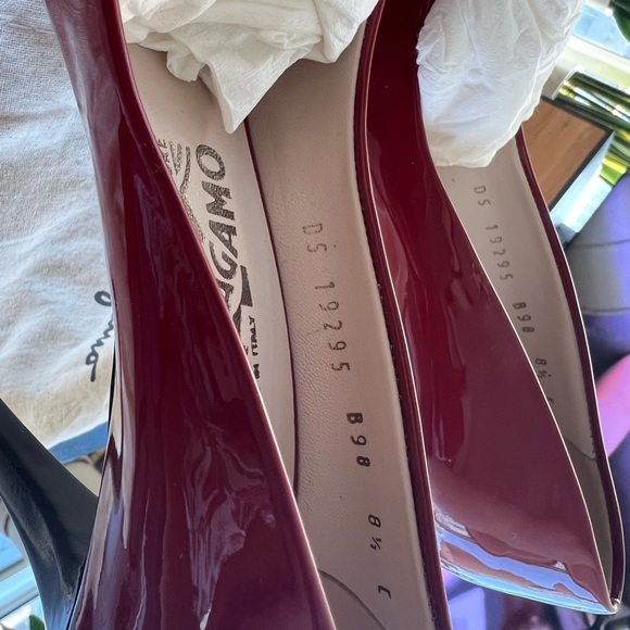 Salvatore Ferragamo Red Open-Toe Heels, size 8.5/ 39 - Picture 4 of 4